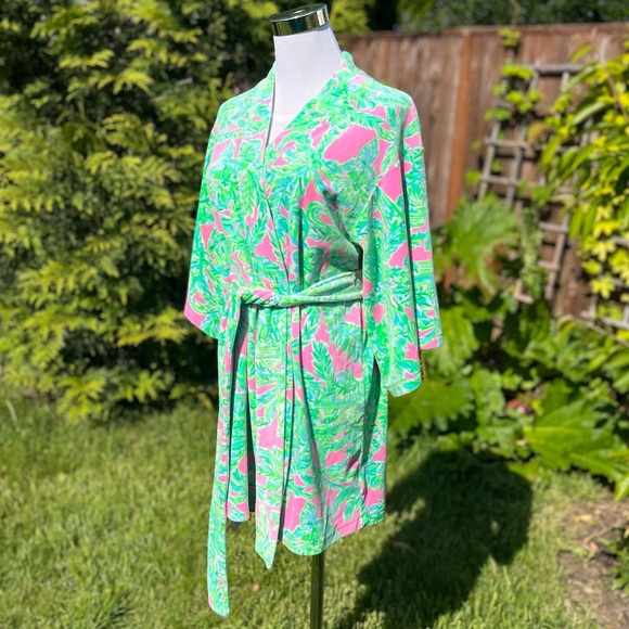 LILLY PULITZER Elaine Velour Robe Mandevilla B Pink Sand Paradise XXS/XS Kimono - Picture 2 of 10